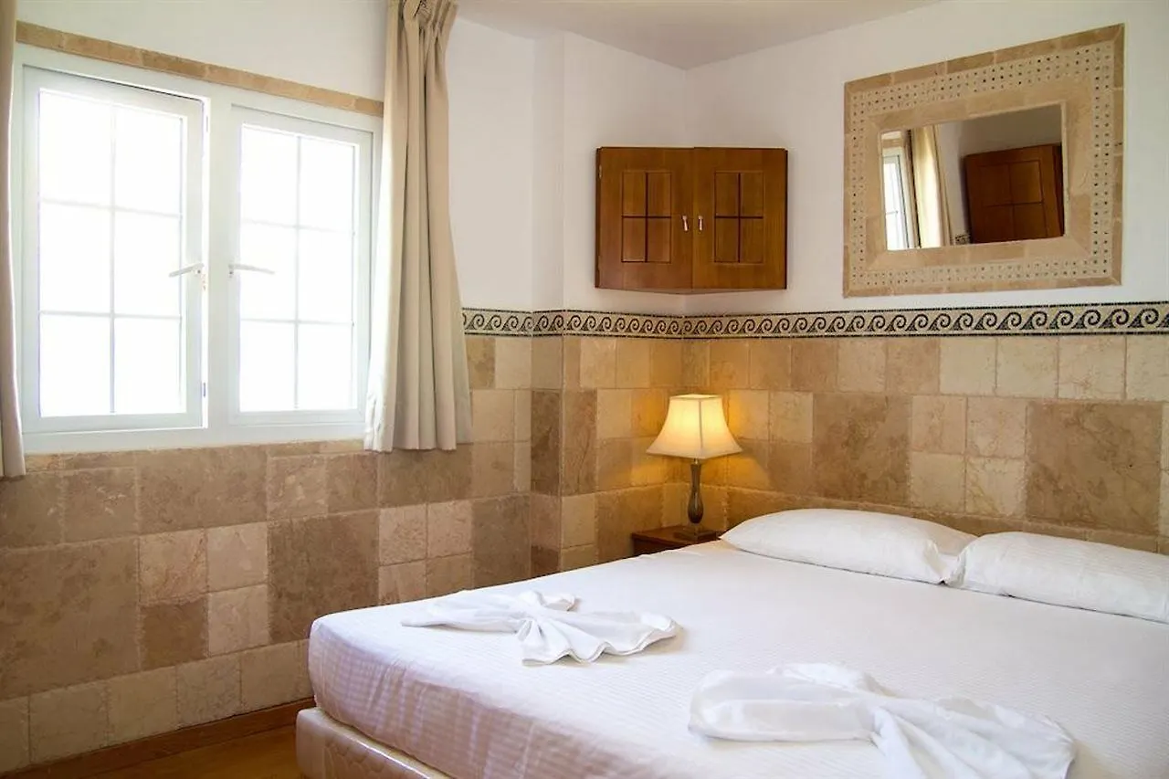 Maracaibo Aparthotel Can Picafort 3*,  Spanyolország